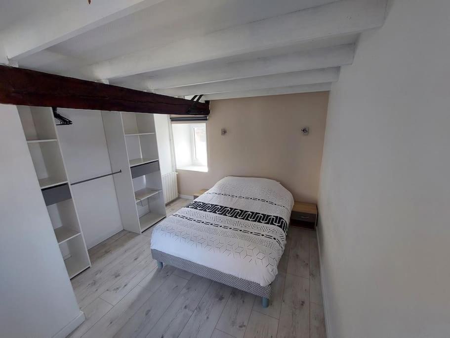 Appartement Appt Lumineux, Vue Place Vival *